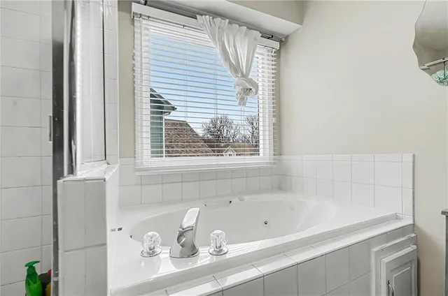 $335,000 | 7332 North Congress Avenue, Kansas City, MO 64152