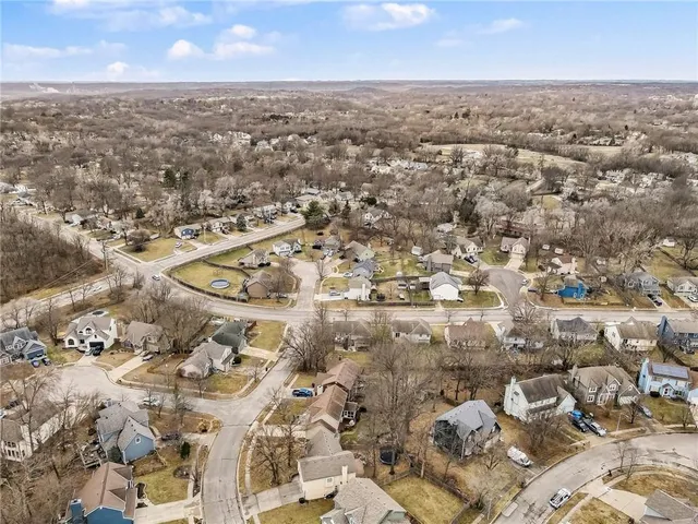 $335,000 | 7332 North Congress Avenue, Kansas City, MO 64152