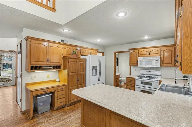 $335,000 | 7332 North Congress Avenue, Kansas City, MO 64152