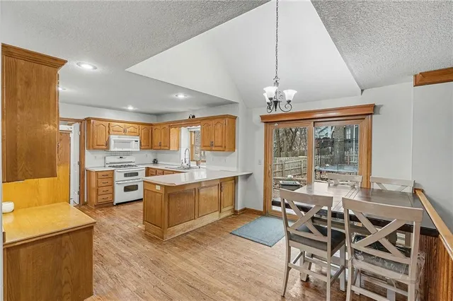 $335,000 | 7332 North Congress Avenue, Kansas City, MO 64152