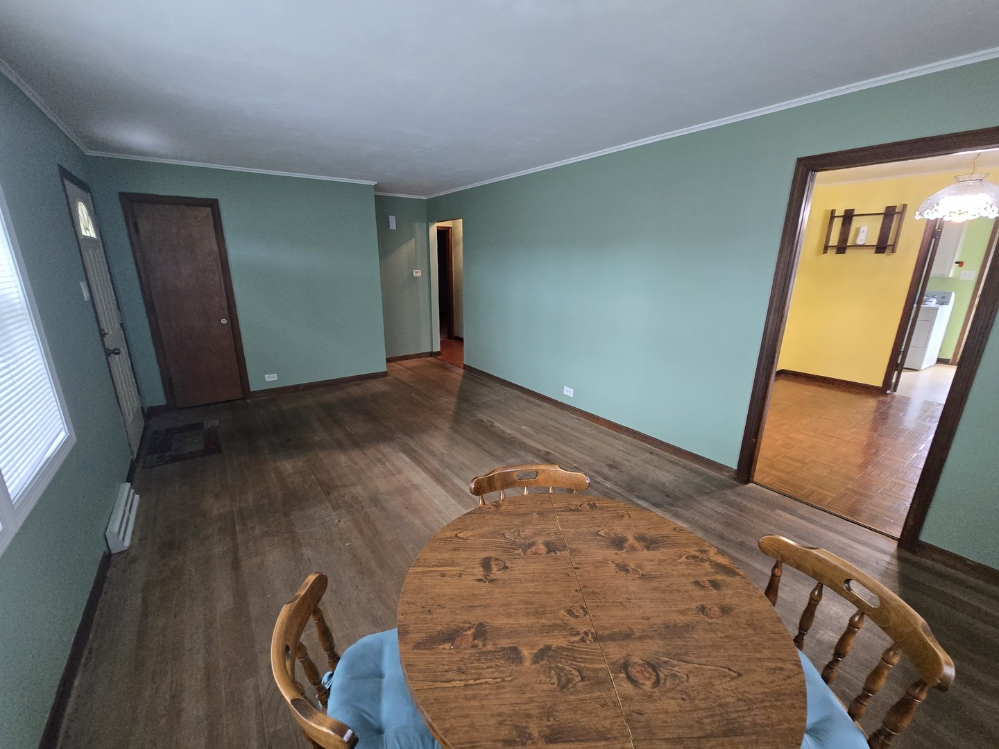15045 Springfield Avenue Midlothian, IL 60445 - Photo 3 of 19 Gallery Image 3