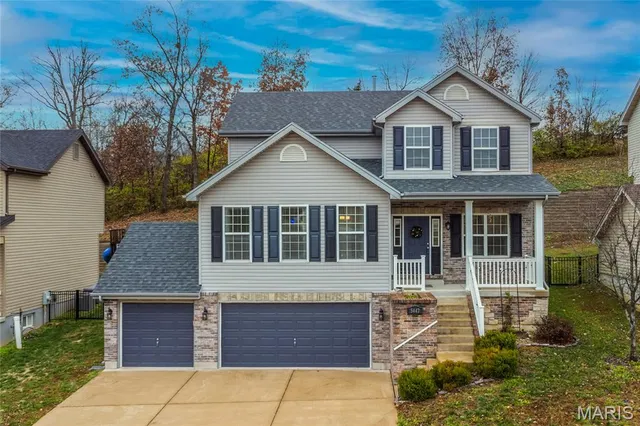 $450,000 | 5447 Hagemann Pointe Drive, St. Louis, MO 63128