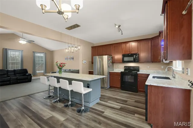 $450,000 | 5447 Hagemann Pointe Drive, St. Louis, MO 63128