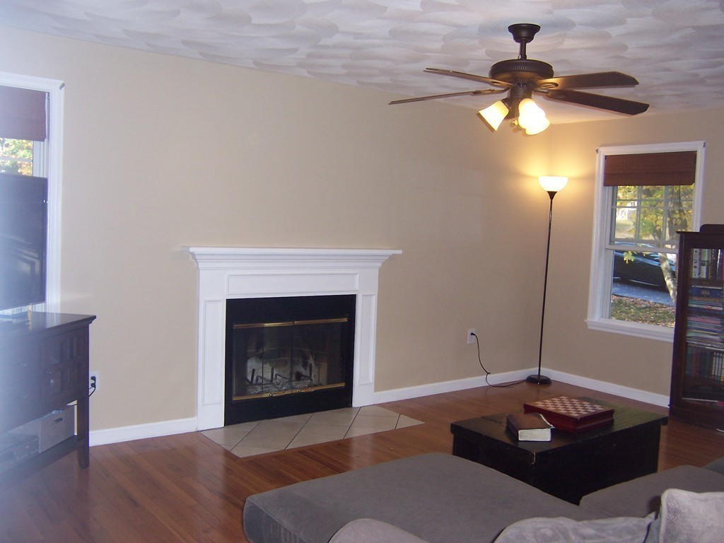 14 Grandview Road Haverhill, MA 01832 - Photo 9 of 26 Gallery Image 9