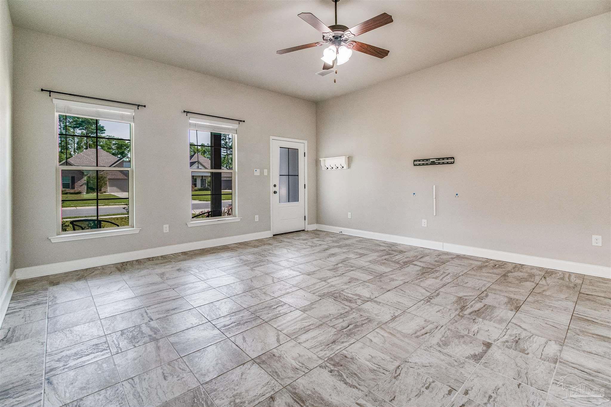 307 Topeka Road Pensacola, FL 32514 - Photo 4 of 40 Gallery Image 4