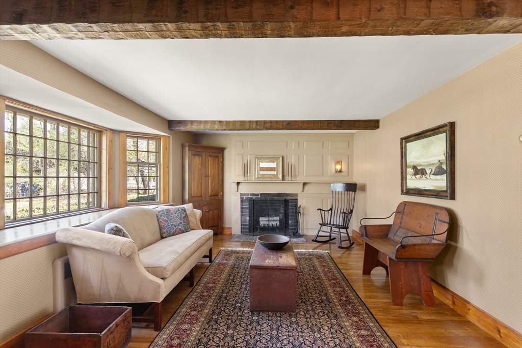 11 Hemlock Road Boxford, MA 01921 - Photo 4 of 42 Gallery Image 4