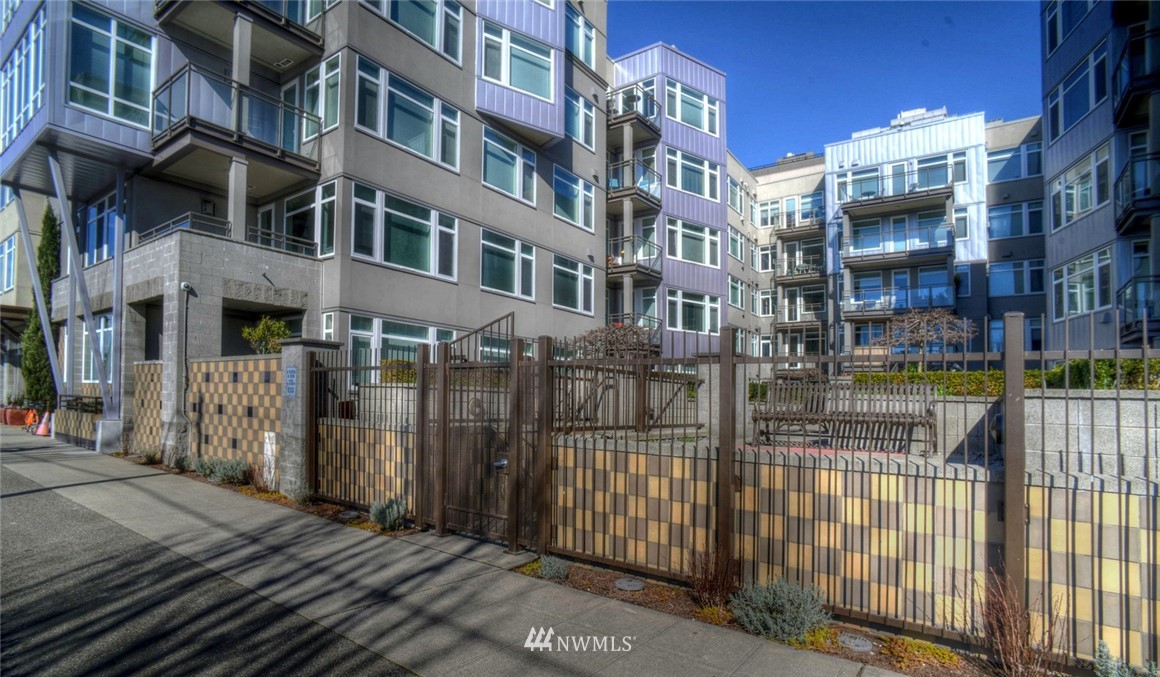 2000 Alaskan Way, Unit 544 Seattle, WA 98121 - Photo 2 of 13 Gallery Image 2