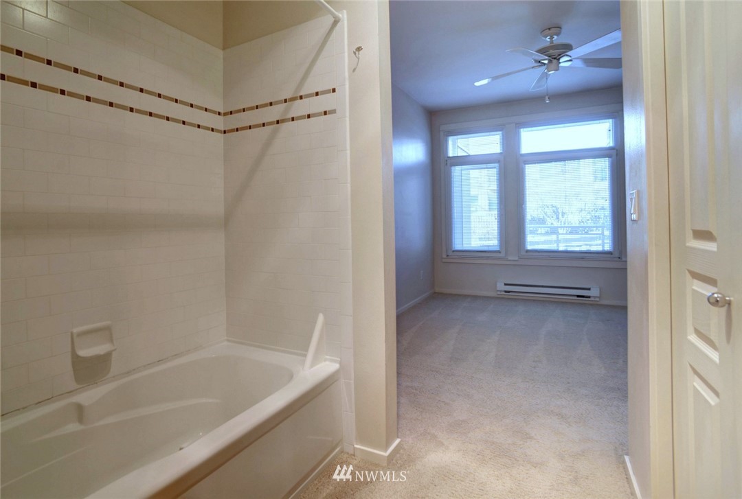 2000 Alaskan Way, Unit 544 Seattle, WA 98121 - Photo 12 of 13 Gallery Image 12