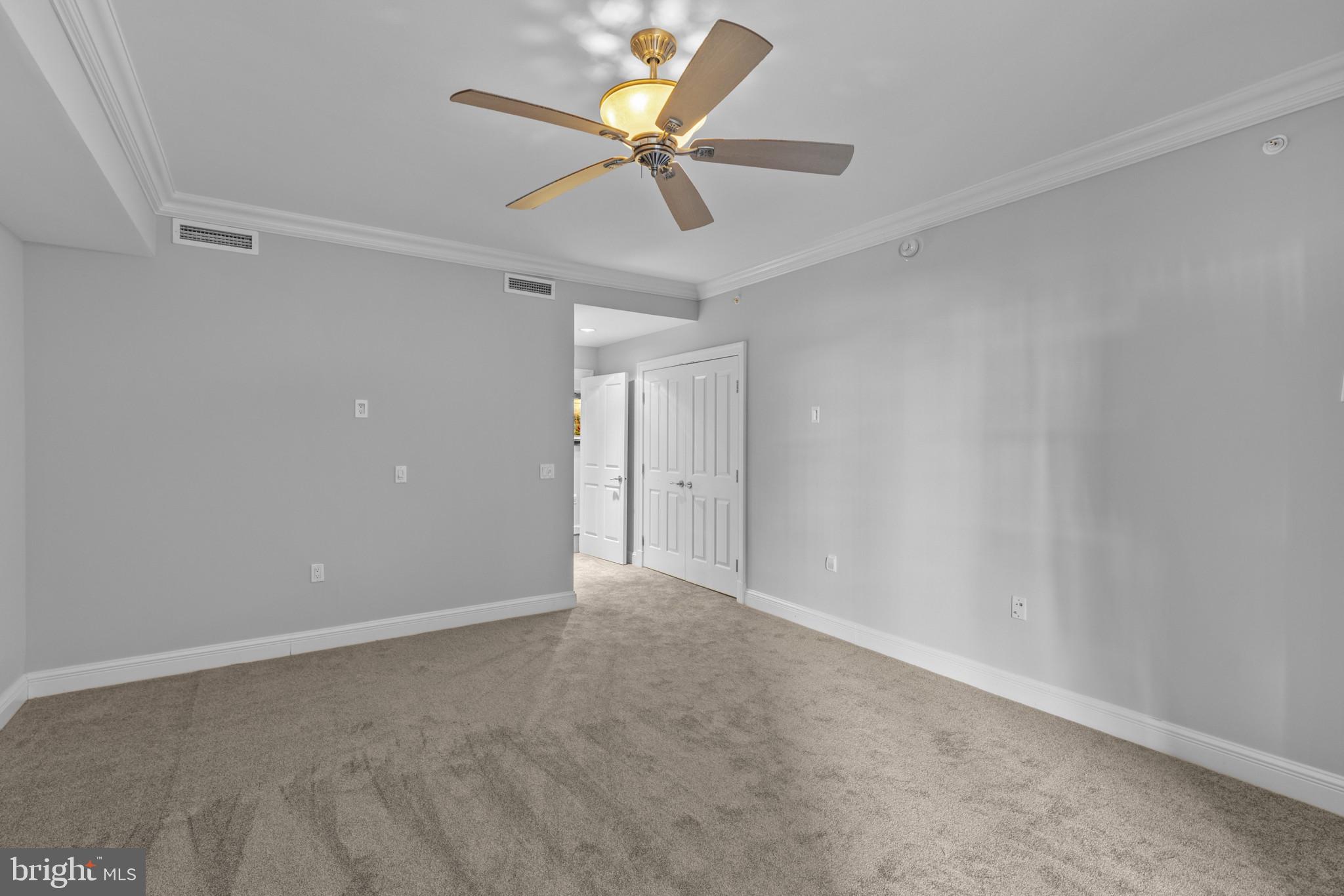 801 Key Highway, Unit 251 Baltimore, MD 21230 - Photo 38 of 57 a view of an empty room