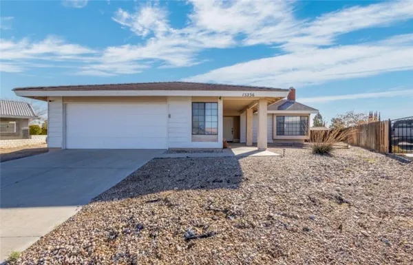 $2,400 | 15236 Mesquite Court, Victorville, CA 92394