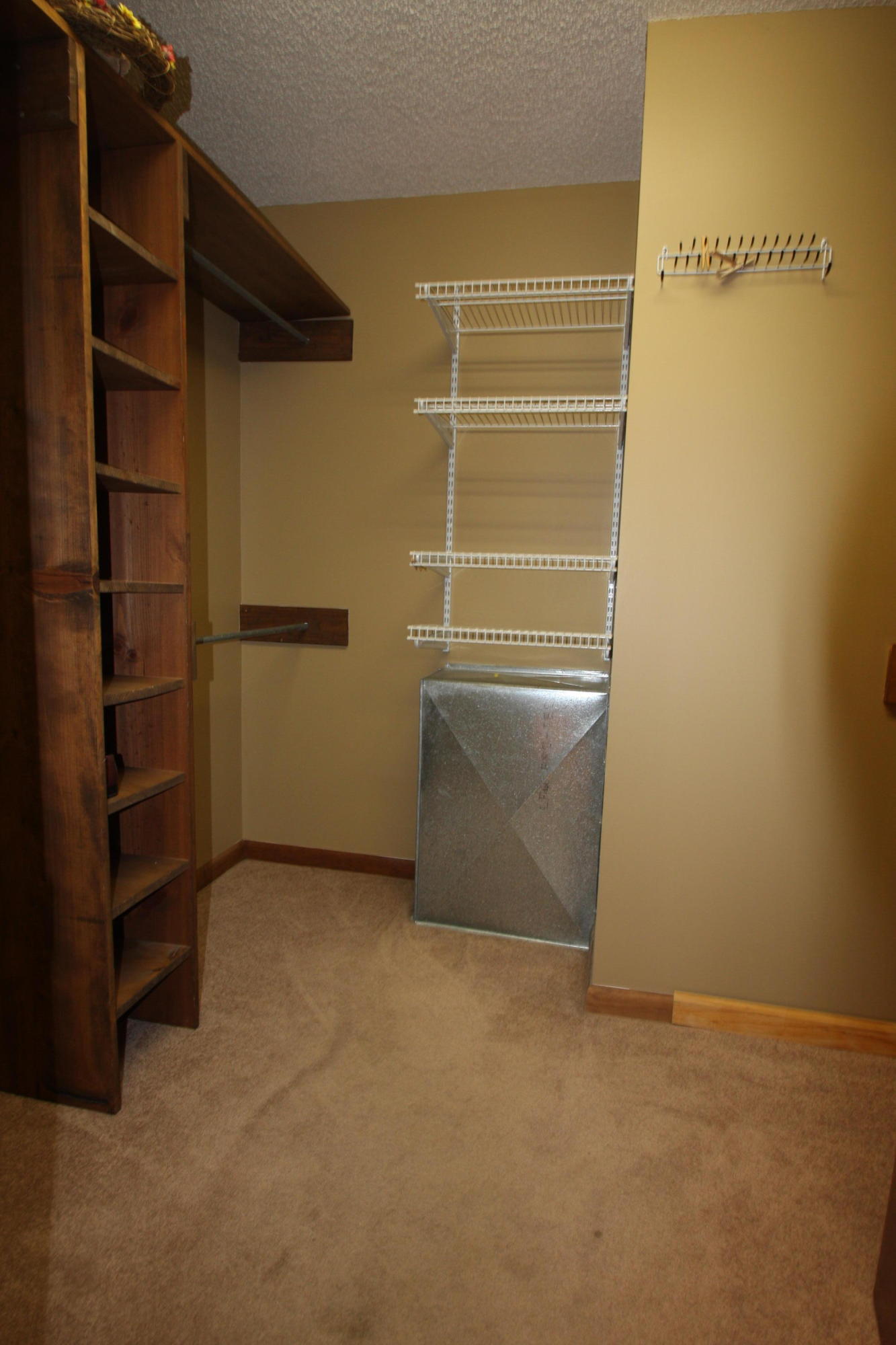 164 Fairview Road Harriman, TN 37748 - Photo 18 of 30 Walk In Closets