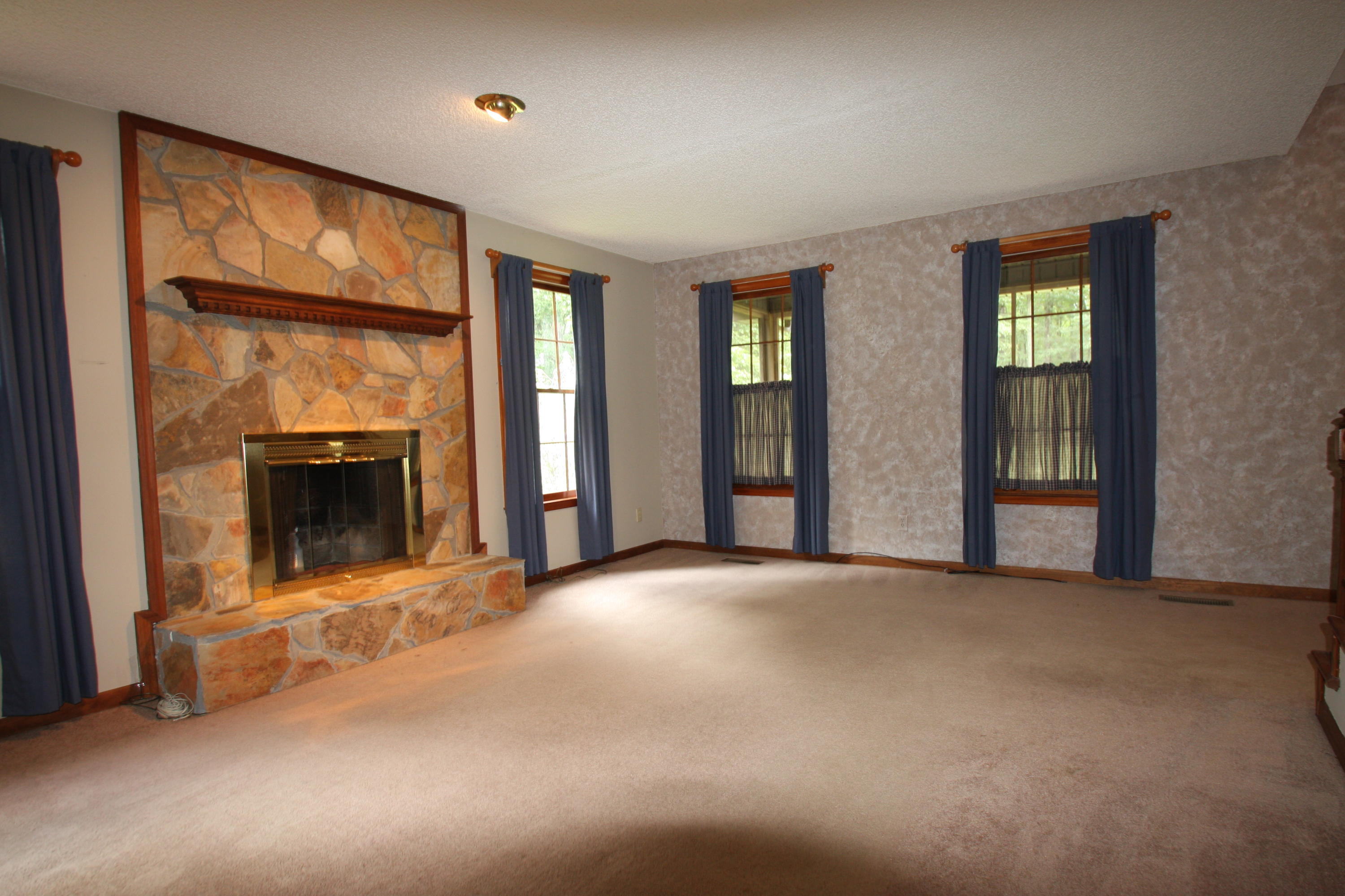 164 Fairview Road Harriman, TN 37748 - Photo 6 of 30 Living Room View