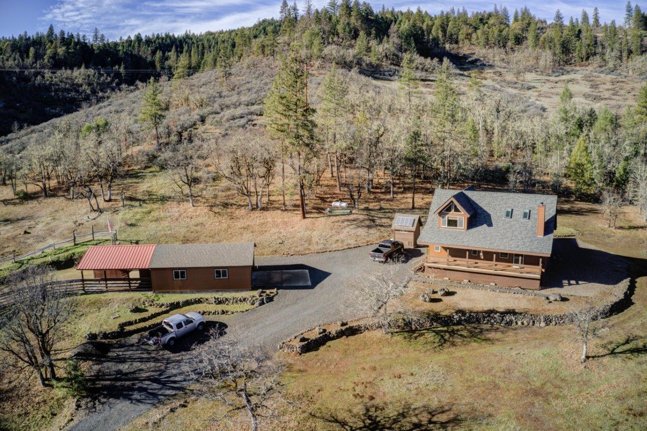 4157 Crowfoot Road Eagle Point, OR 97524 - Photo 1 of 27 Primary Photo