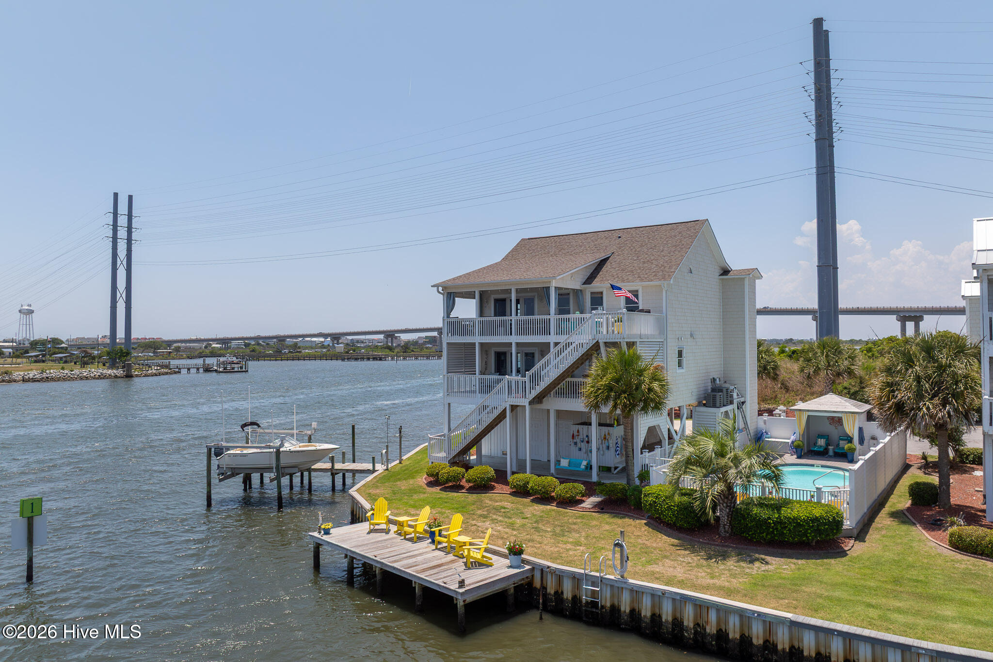702 Roland Avenue Surf City, NC 28445 - Photo 5 of 57