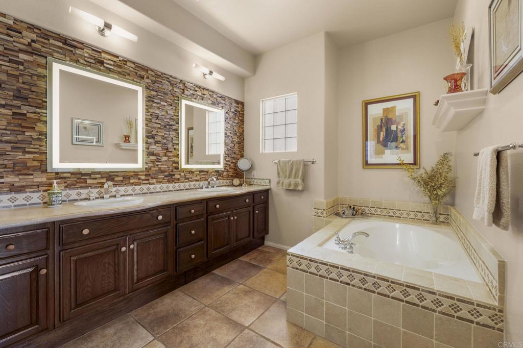 7073 Tatler Road Carlsbad, CA 92011 - Photo 13 of 24