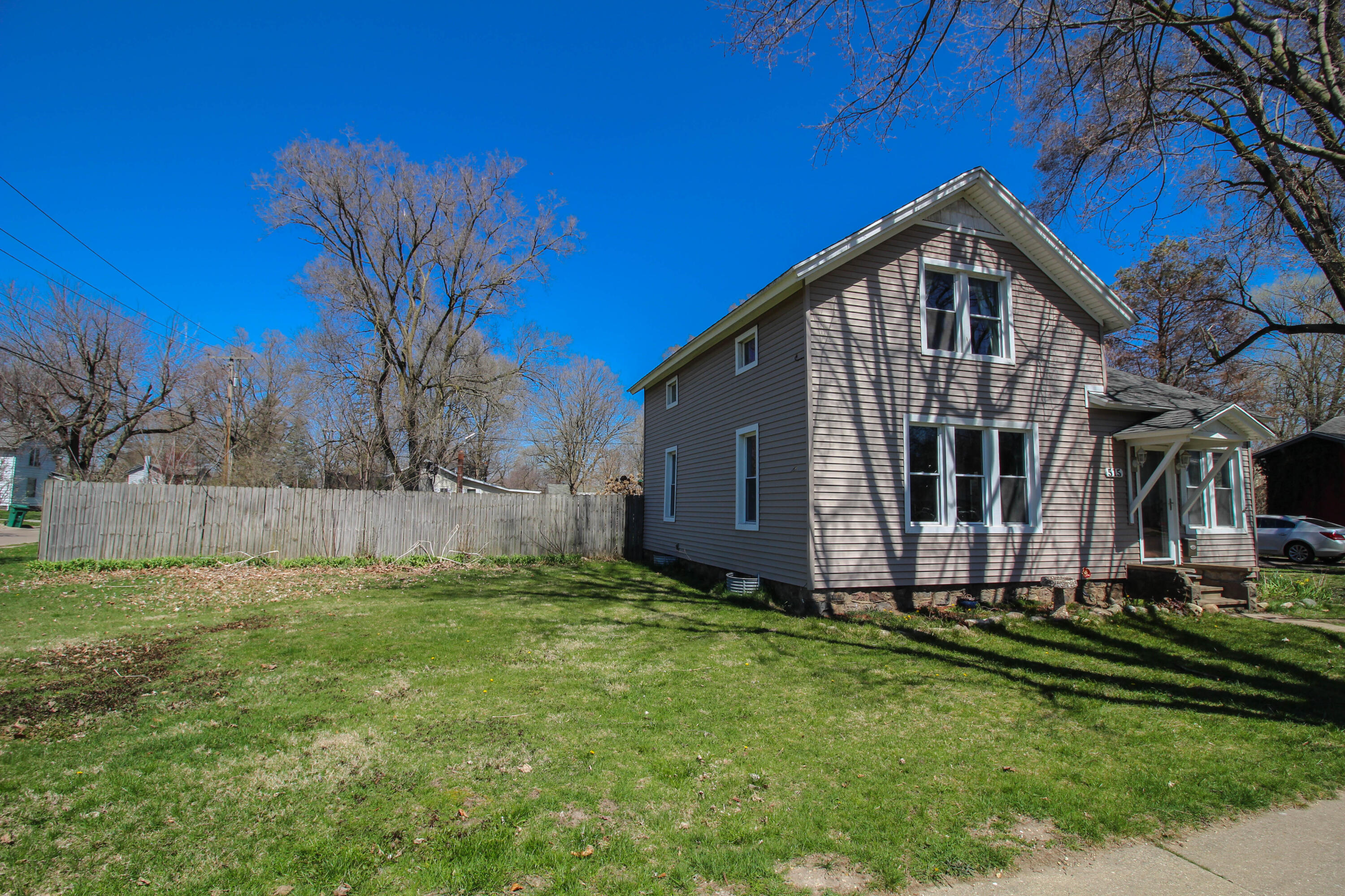 515 Millard Street Three Rivers, MI 49093 - Photo 3 of 23 Millard-0366