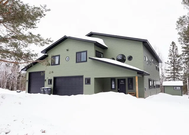 $724,000 | 417 Elk Street, Duluth, MN 55803