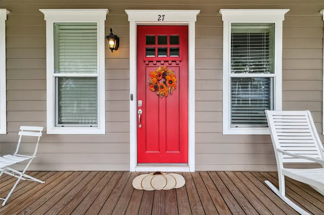 a view of a dining room and livingroom view