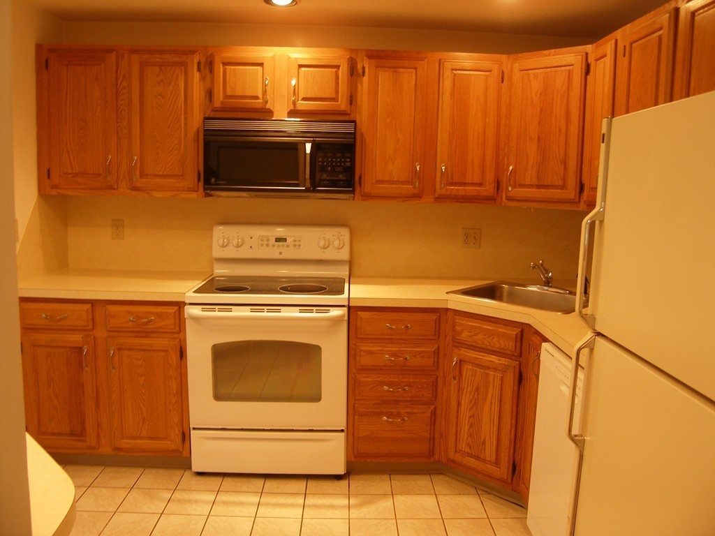 612 Ridgefield Circle, Unit C Clinton, MA 01510 - Photo 4 of 21 Gallery Image 4
