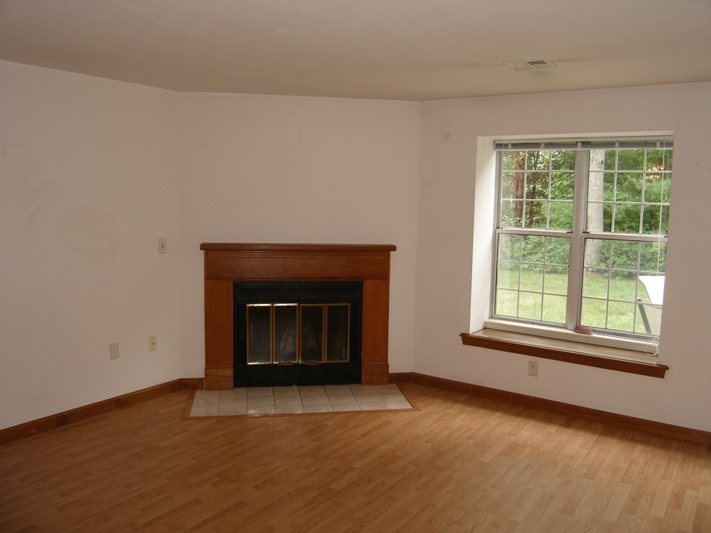 612 Ridgefield Circle, Unit C Clinton, MA 01510 - Photo 7 of 21 Gallery Image 7