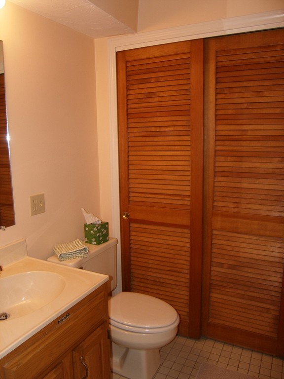 612 Ridgefield Circle, Unit C Clinton, MA 01510 - Photo 8 of 21 Gallery Image 8