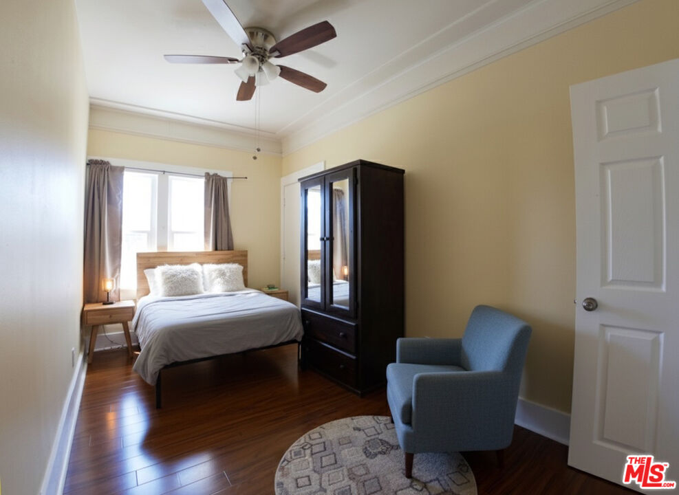 2928 Walton Avenue, Unit 2930 Los Angeles, CA 90007 - Photo 4 of 8