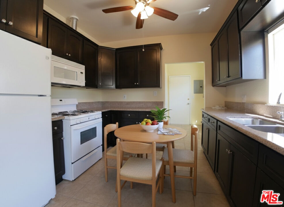 2928 Walton Avenue, Unit 2930 Los Angeles, CA 90007 - Photo 5 of 8