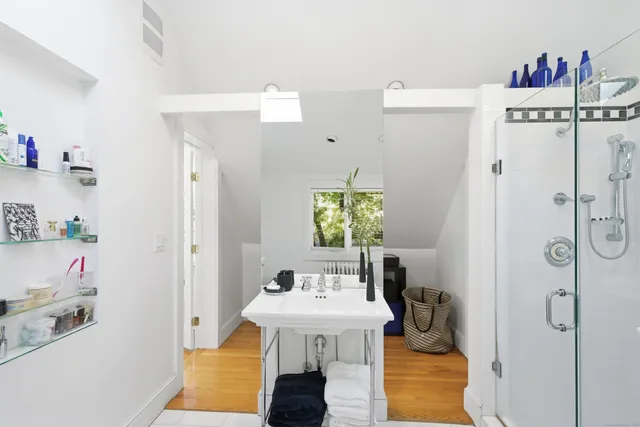 $689,000 | 2345 Park Avenue, Bridgeport, CT 06604