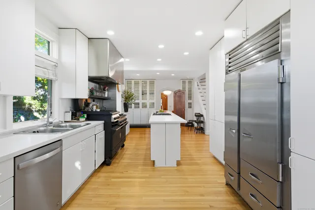 $689,000 | 2345 Park Avenue, Bridgeport, CT 06604