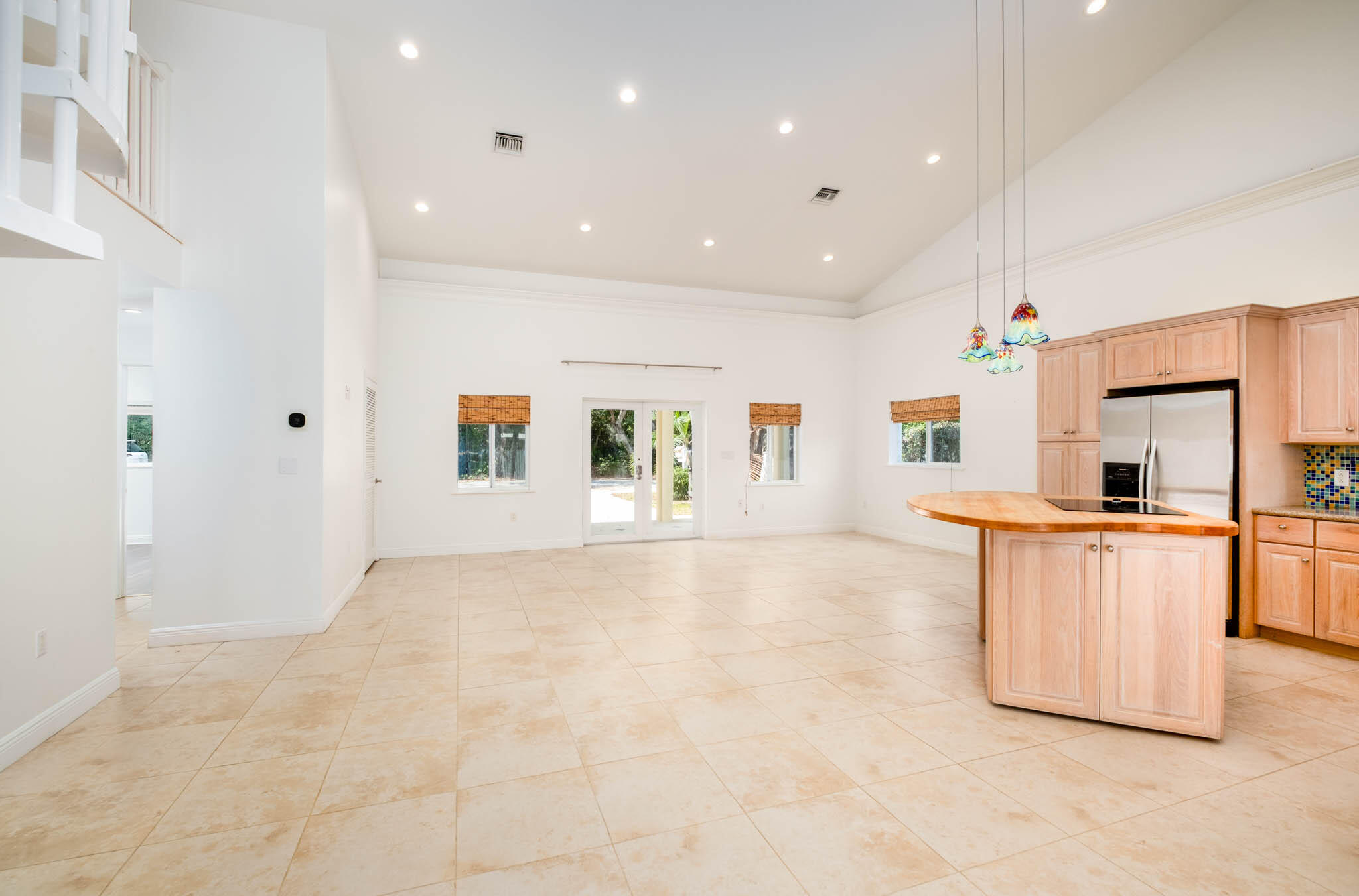 118 1st Street Key Largo, FL 33037 - Photo 4 of 25 Open Living