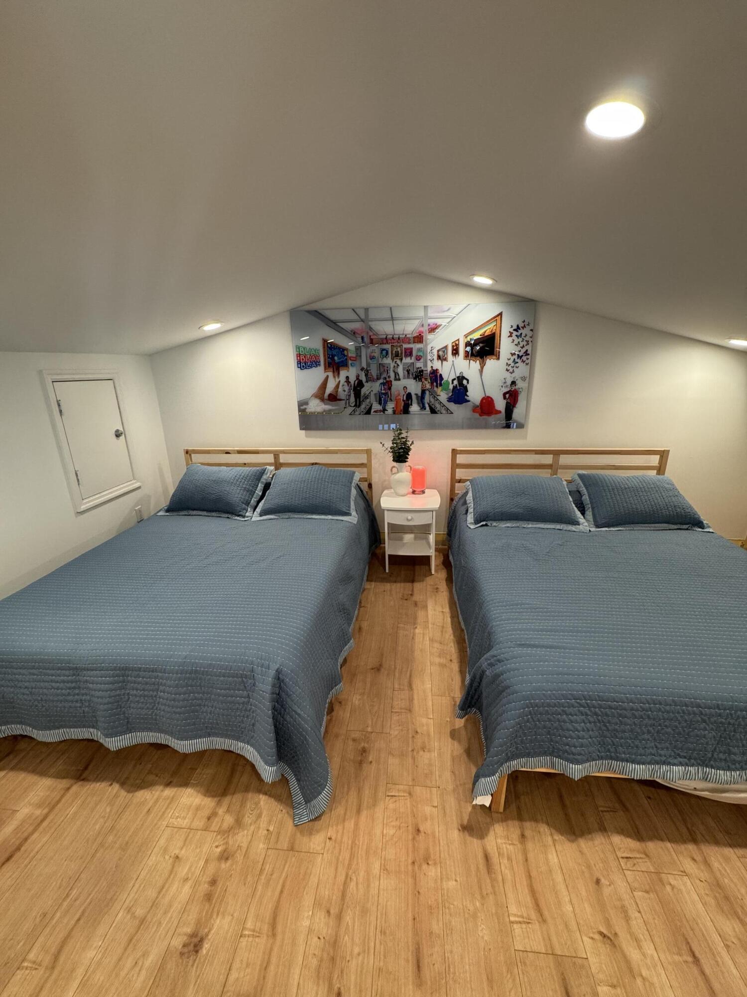 118 1st Street Key Largo, FL 33037 - Photo 8 of 10 a living room with furniture