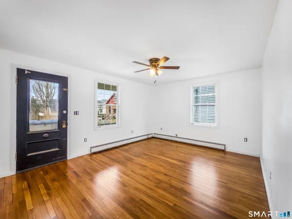 $1,800 | 31 Loveland Street, Middletown, CT 06457