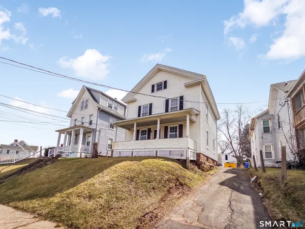 $1,800 | 31 Loveland Street, Middletown, CT 06457