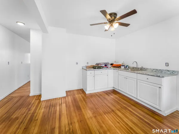 $1,800 | 31 Loveland Street, Middletown, CT 06457