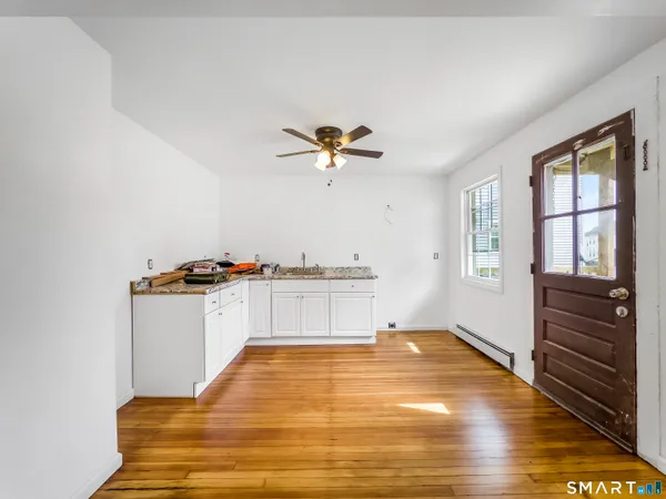 $1,800 | 31 Loveland Street, Middletown, CT 06457