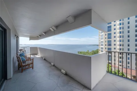 $575,000 | 4141 Bayshore Boulevard, Unit 1003, Tampa, FL 33611