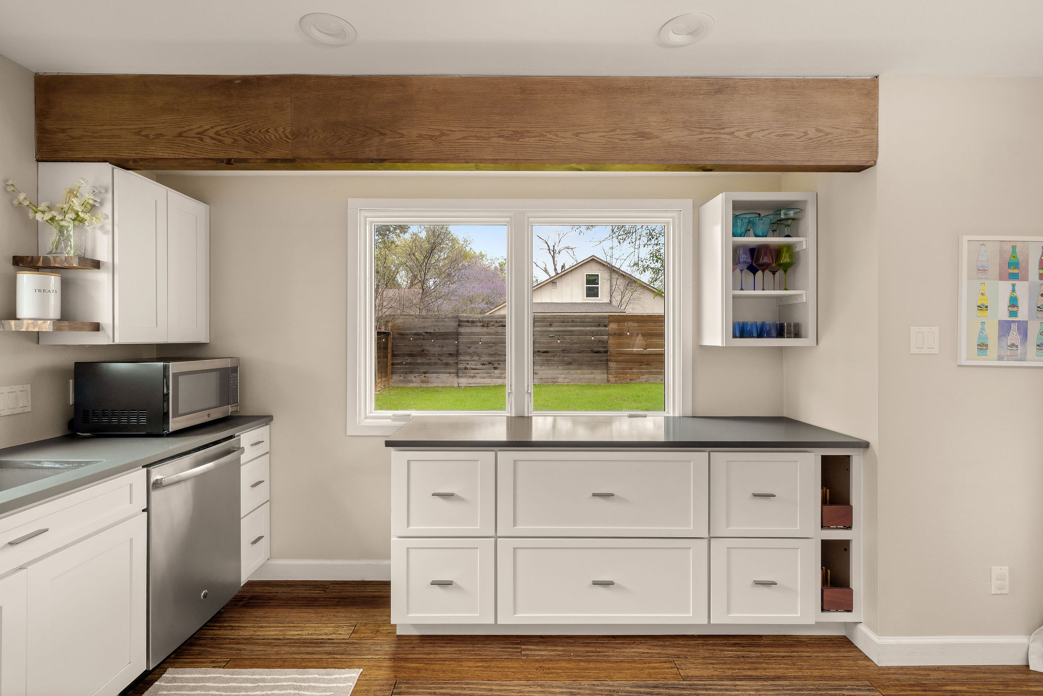 6107 Harwin Lane Austin, TX 78745 - Photo 11 of 27