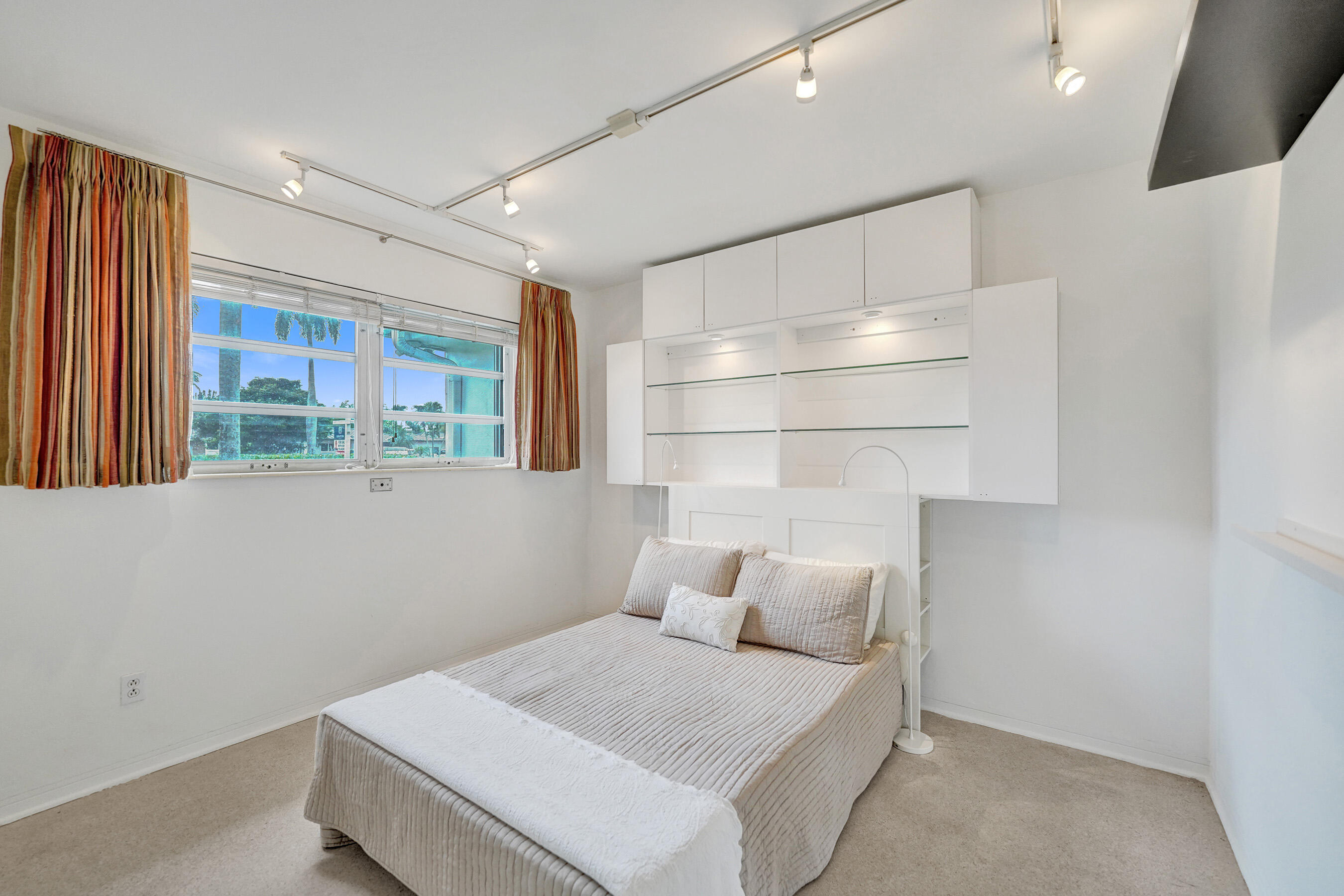 3113 Hollywood Boulevard Hollywood, FL 33021 - Photo 29 of 46 DSC01856
