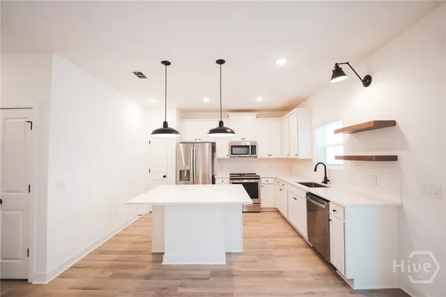 $2,600 | 108 Kingswood Circle, Bloomingdale, GA 31302