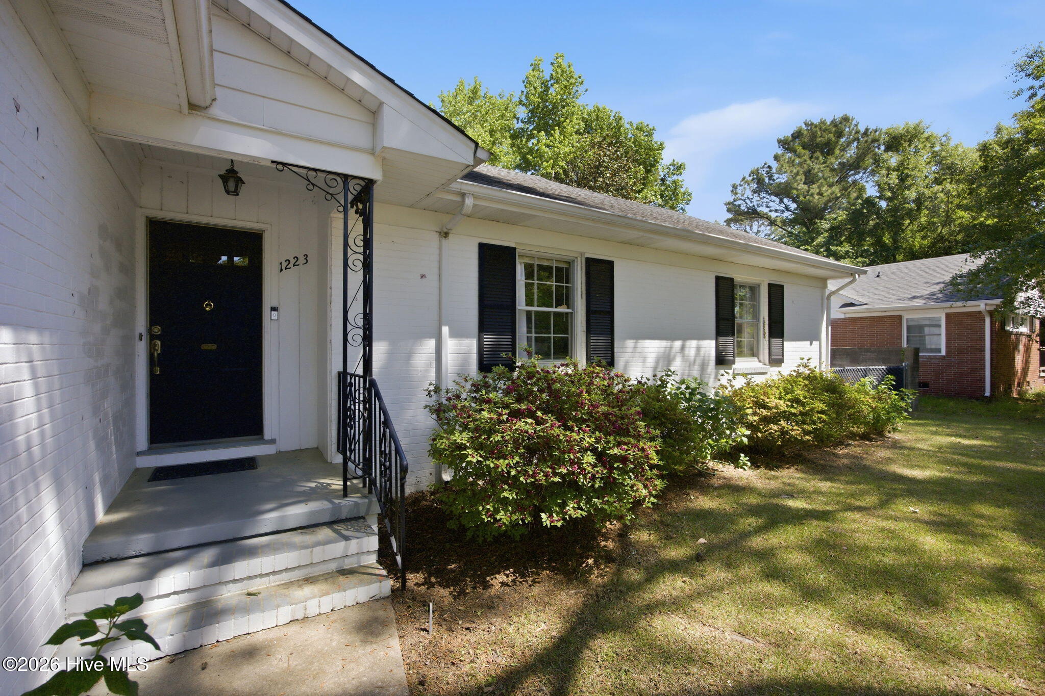 1223 Stockton Road Kinston, NC 28504 - Photo 5 of 55 48-web-or-mls-img_5095