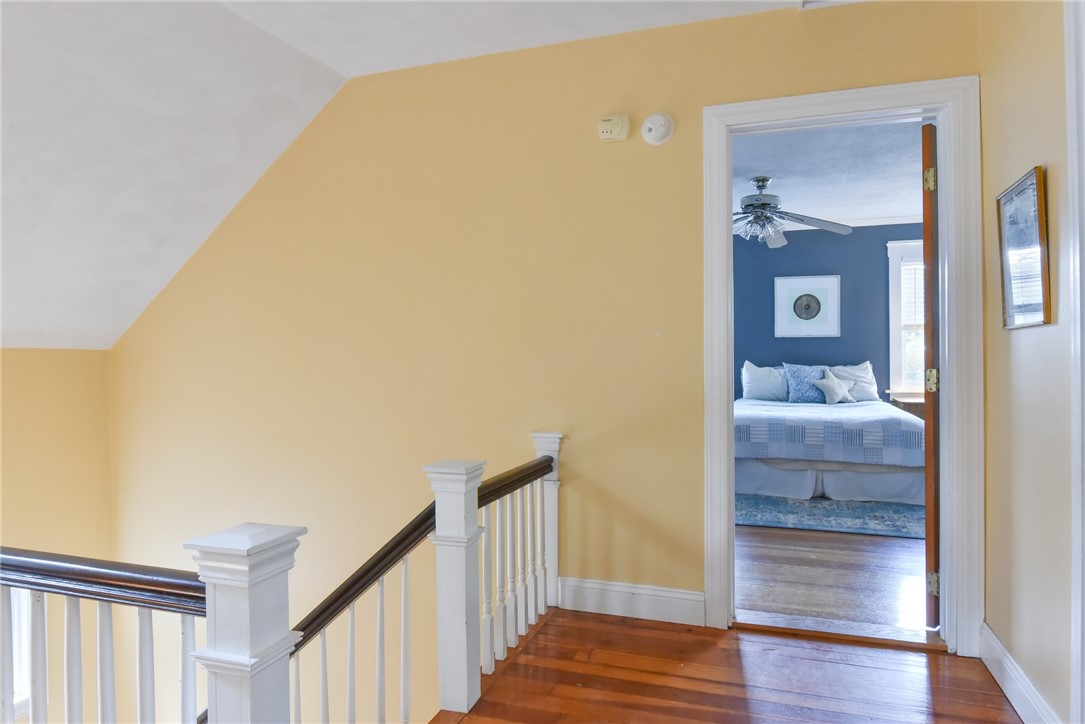 136 Rounds Avenue Providence, RI 02907 - Photo 15 of 37