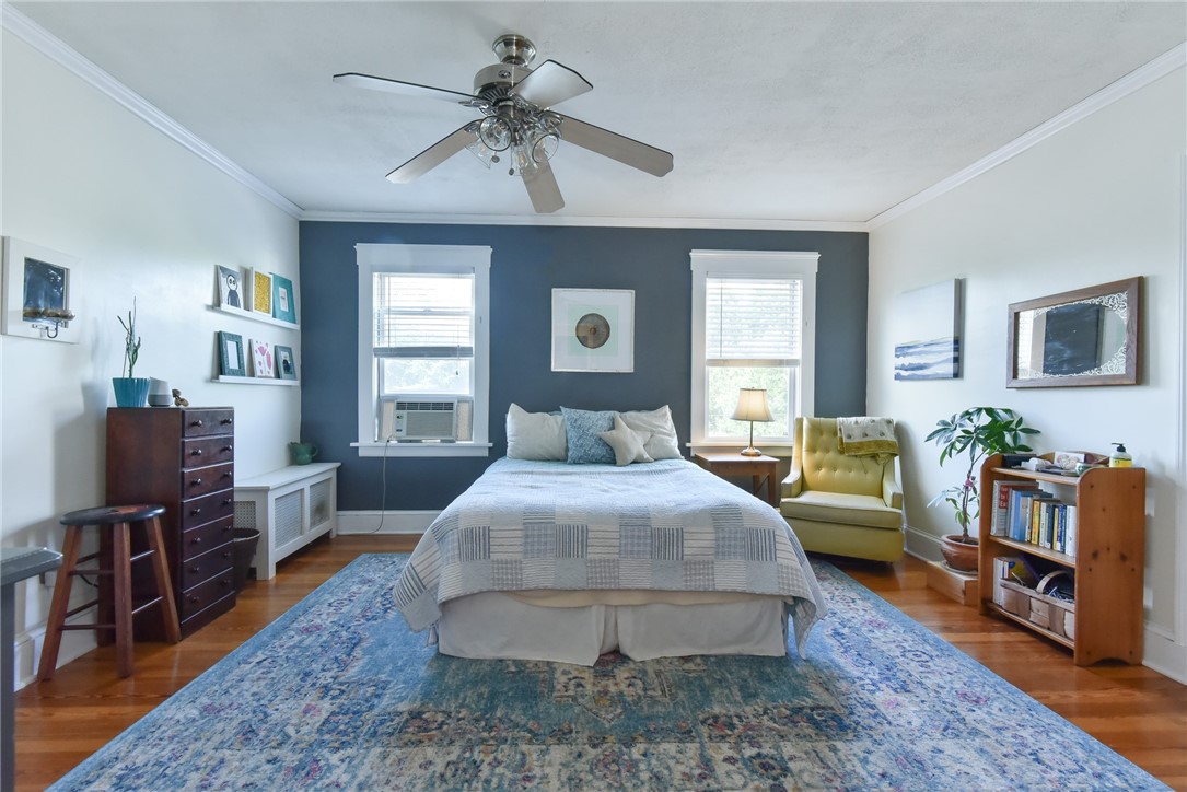 136 Rounds Avenue Providence, RI 02907 - Photo 18 of 37
