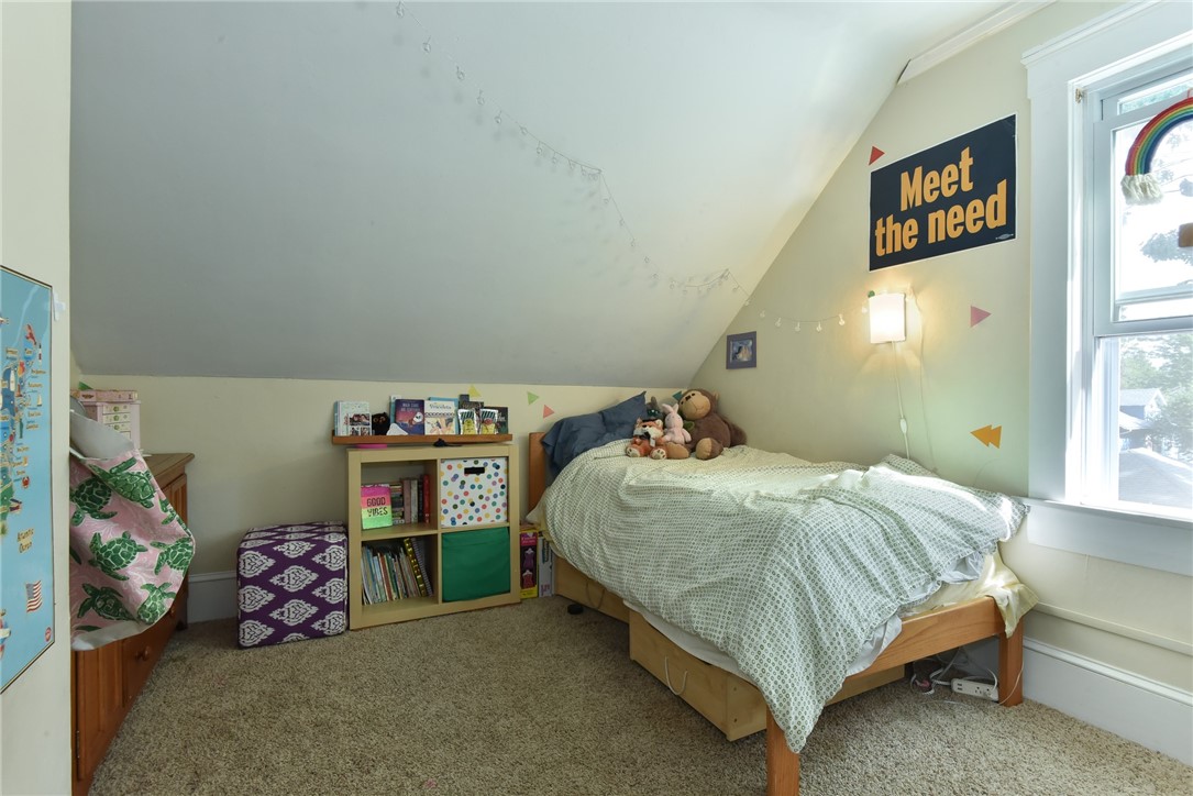 136 Rounds Avenue Providence, RI 02907 - Photo 21 of 37