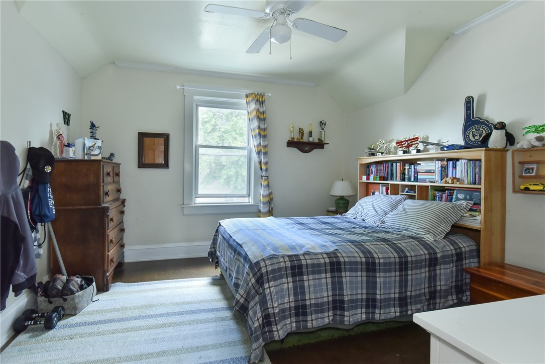 136 Rounds Avenue Providence, RI 02907 - Photo 22 of 37