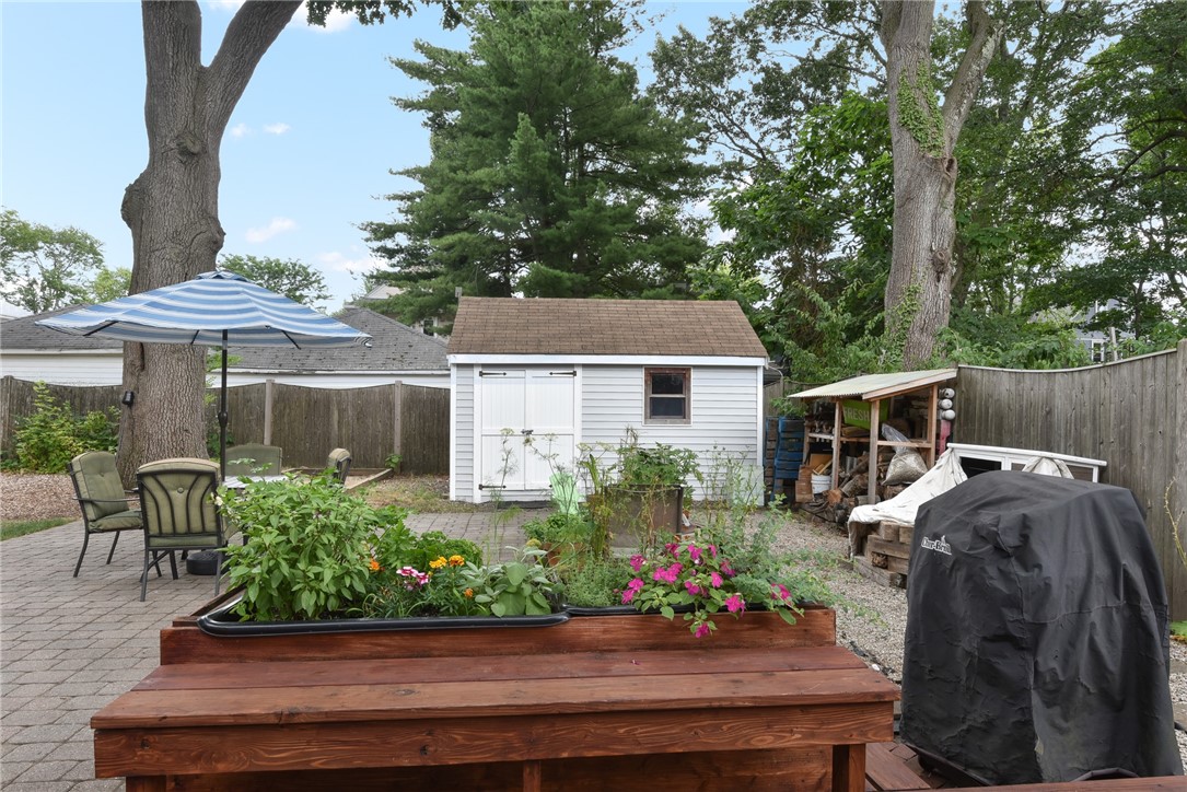 136 Rounds Avenue Providence, RI 02907 - Photo 31 of 37