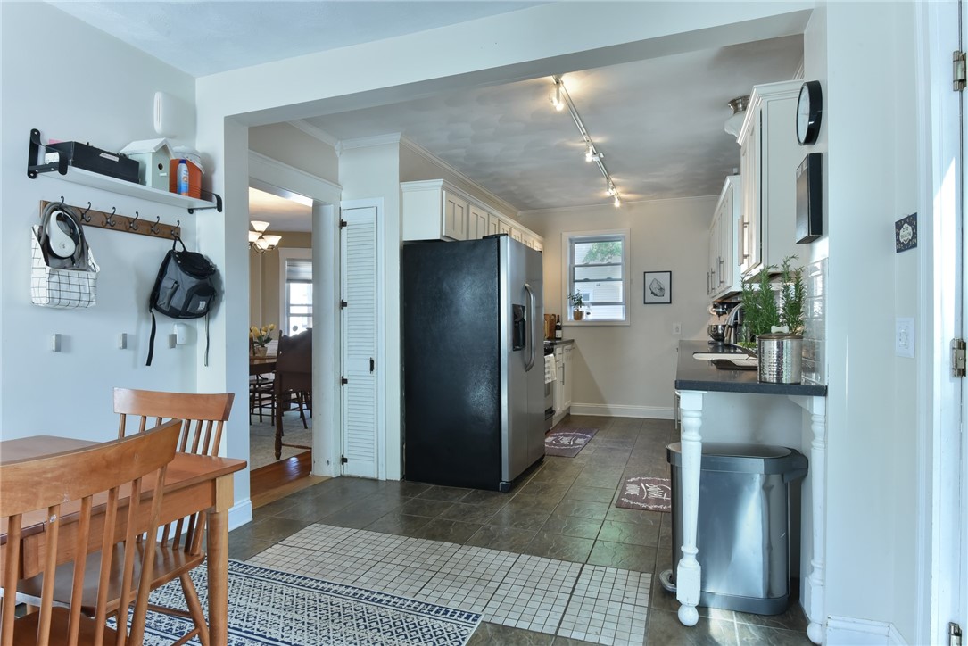 136 Rounds Avenue Providence, RI 02907 - Photo 7 of 37