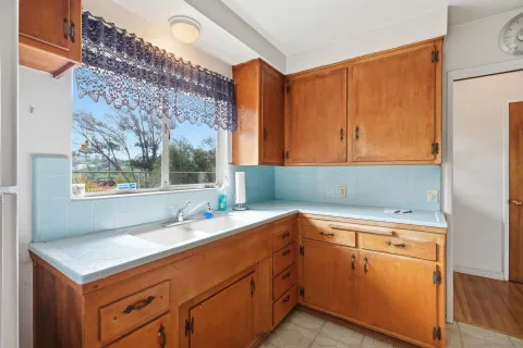 $999,000 | 916 Country Club Drive, Escondido, CA 92029