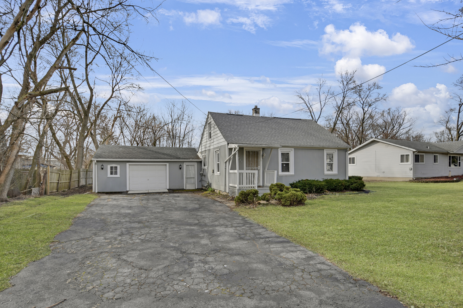 3737 Rose Manor Terrace Markham, IL 60428 - Photo 1 of 19 a front view of house with yard and green space