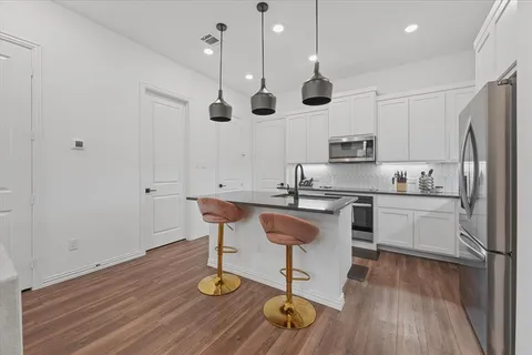 $390,000 | 7562 Edgeware Road, Dallas, TX 75228