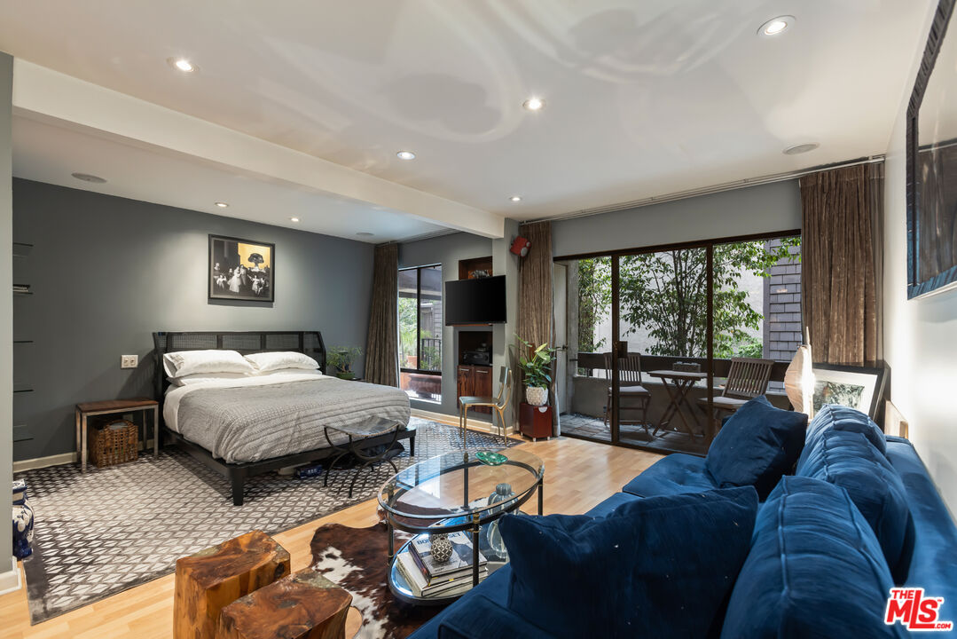 950 North Kings Rd Unit 125  